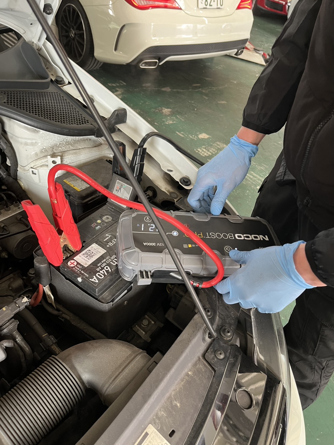 バッテリーの作業